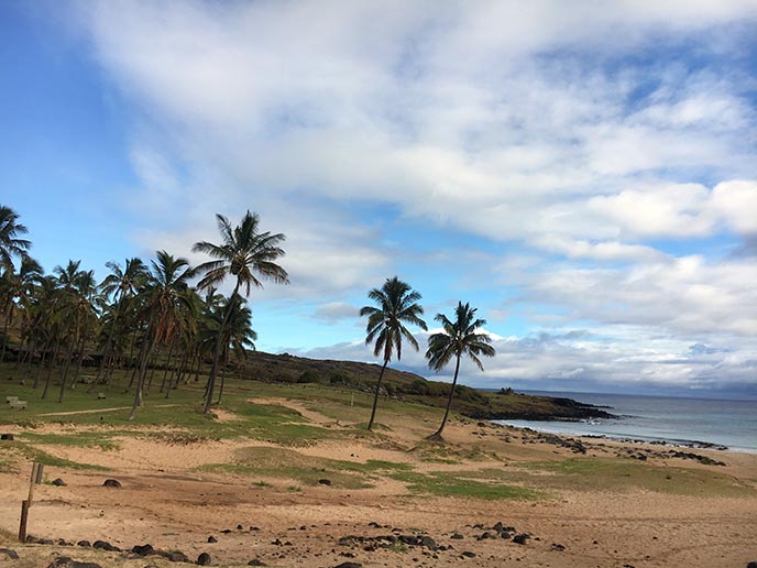 anakena beach isla de pascua