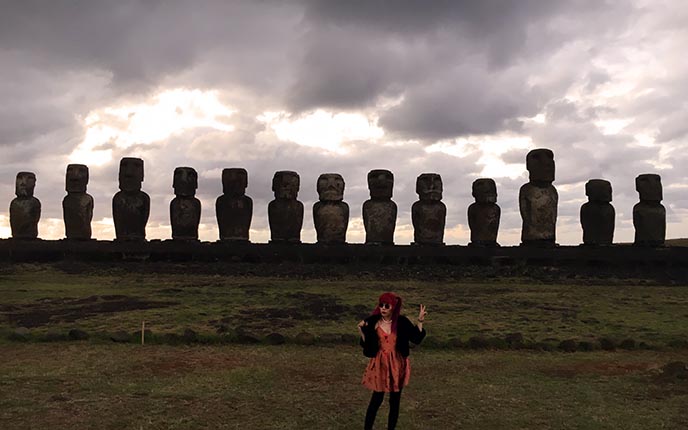 Here's Why Everyone Is Using The Stone Man (Moai) Emoji in 2023  Easter  island statues, Japanese pop culture, Night at the museum