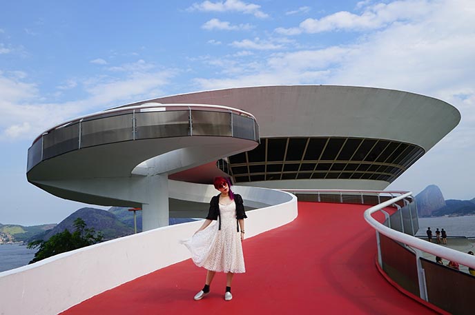 niemeyer niteroi architecture flying saucer