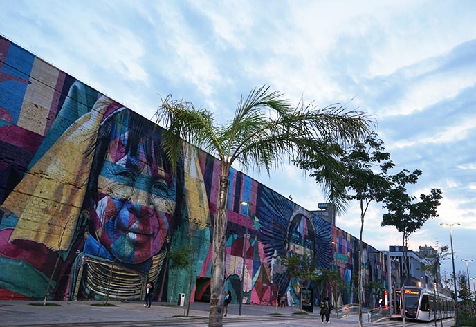 rio waterfront street art murals