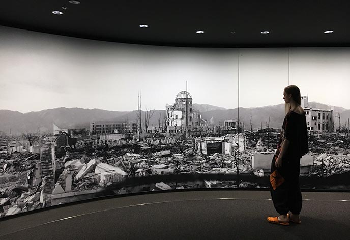 hiroshima destruction nuclear bomb memorial