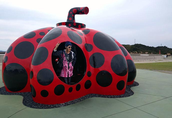 red pumpkin yayoi kusama naoshima isle