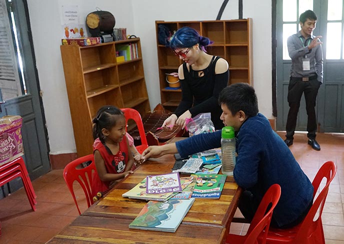 donations luang prabang library volunteers