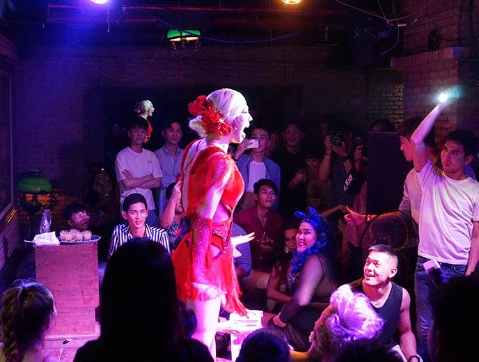 pangina heals thai drag queen, maggie choo's club