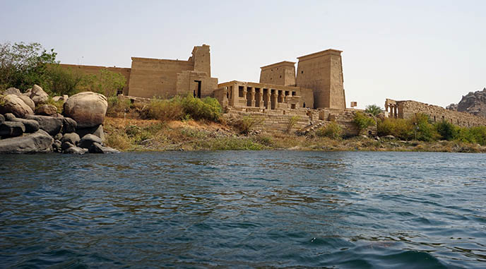 boat to philae temple egypt