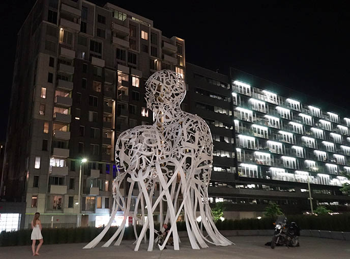 octopus tentacle statue montreal