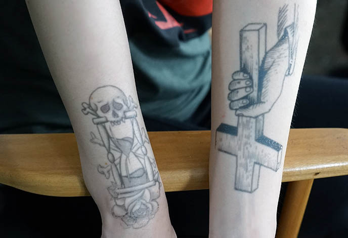 upside down cross tattoos, reverse crucifix tattoo