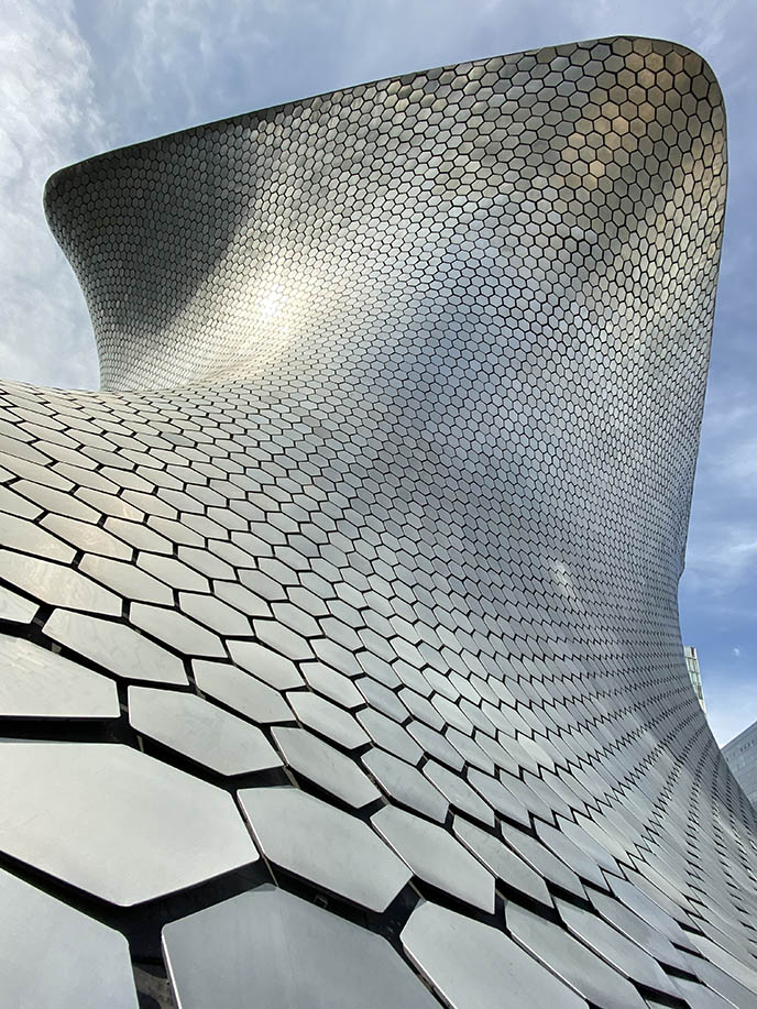 silver modern mexico city museum, soumaya architect