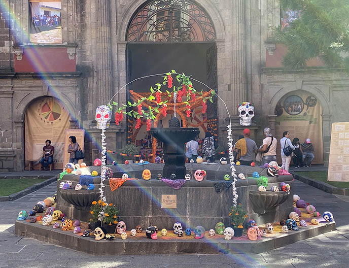 day of the dead art exhibit history museum mexico city