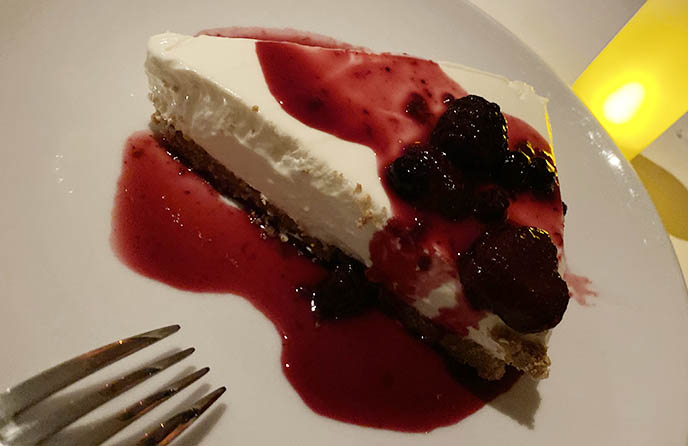 evzin palm springs dessert greek yogurt cheesecake