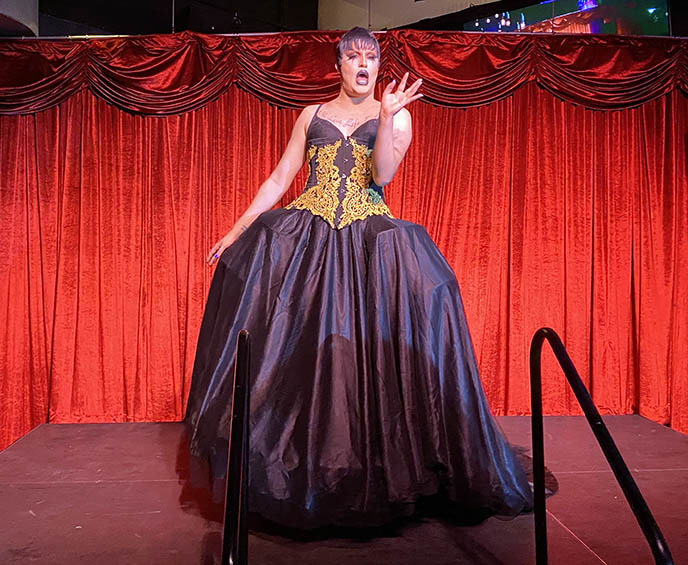 palm springs drag queen shows, gay lgbt nightlife clubs