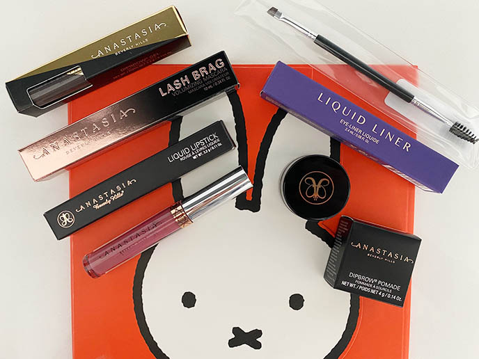 anastasia beverly hills beauty blogger review products