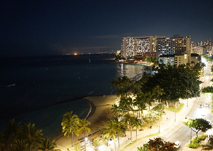 waikiki beach at night hawaii