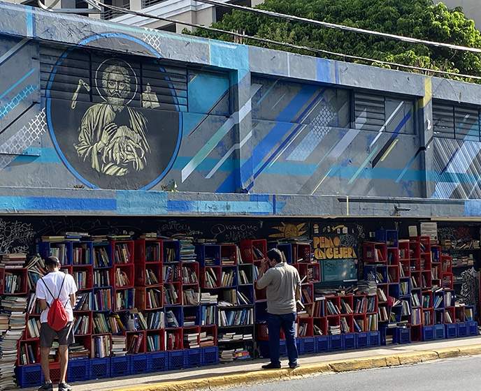 san juan outdoor bookstore weird bizarre