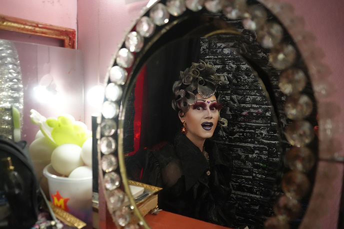 casket of horrors japan drag queen performers events