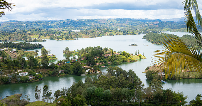 guatape view colombia nature tour