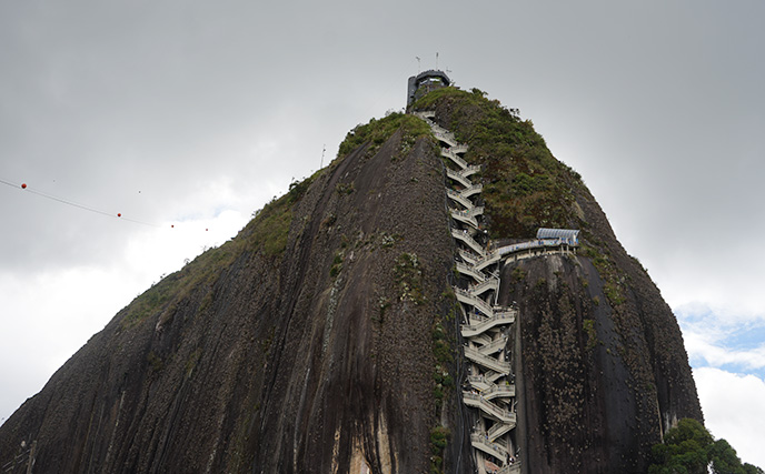 El Peñón de Guatapé stairs