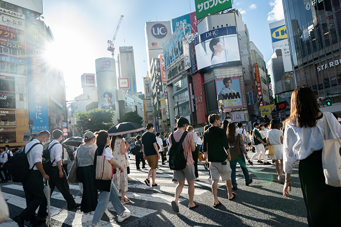 shibuya scramble famous busy crossing walk