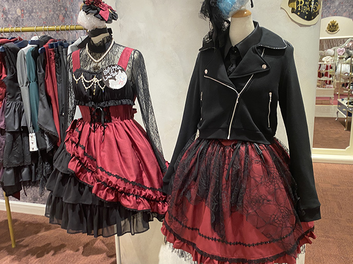 Gothic & Lolita, Fashion and Pop Culture, Store