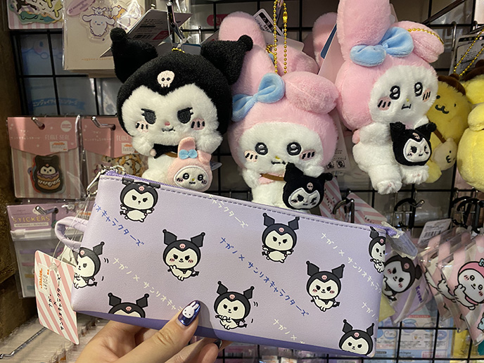 sanrio store goods shops hello kitty kuromi 