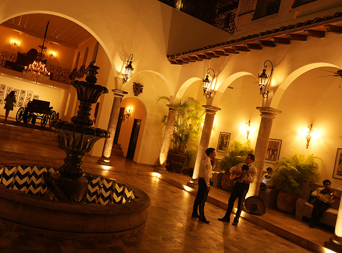  the iguana, casa kimberly puerto vallarta fine dining luxury boutique hotel