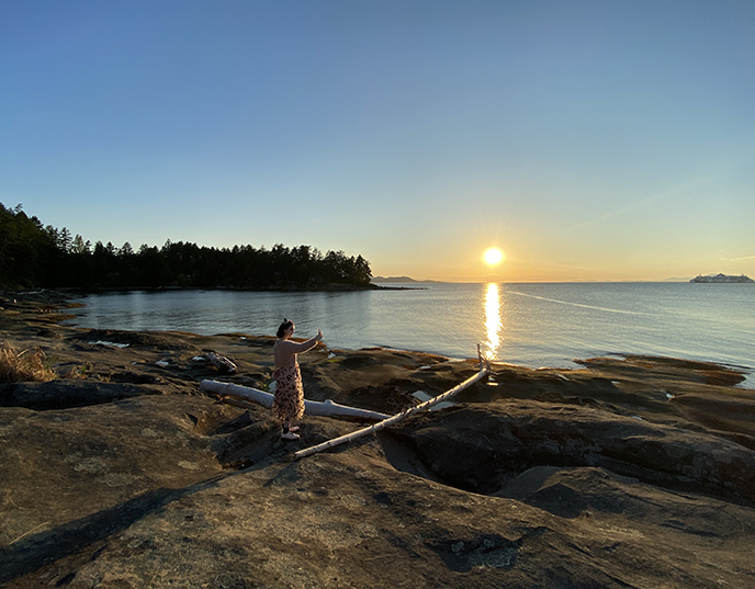 surf lodge gabriola island sunset beach