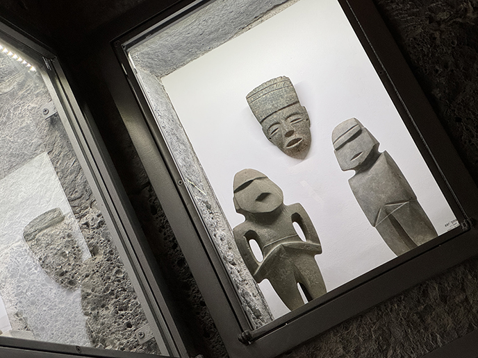weird mexican archaeology sculptures pre columbian art 