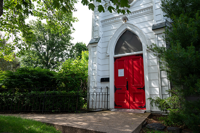 lunenberg nova scotia church building red door
