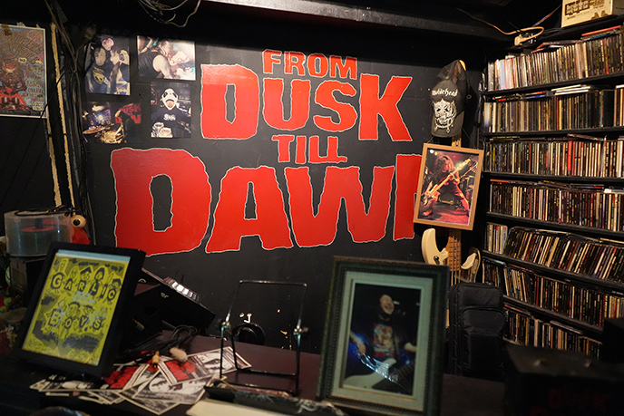 from dusk till dawn bar tokyo japan