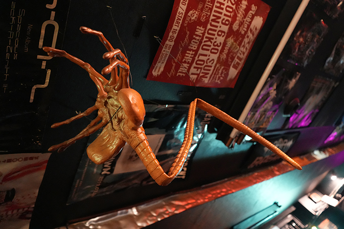 facehugger alien horror bar tokyo
