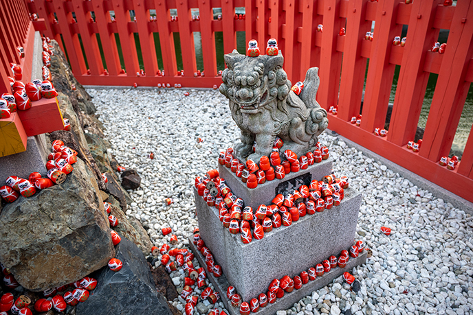 strange themed temples japan daruma photogenic