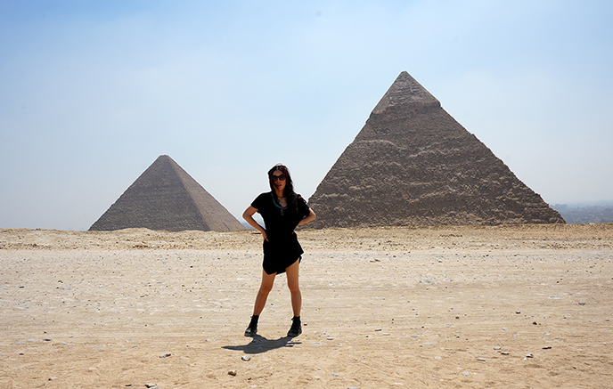 great pyramids giza woman photoshoot photos outfits