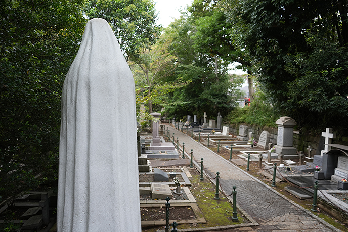 yokohama spooky haunted sculpture graveyard mausoleum
