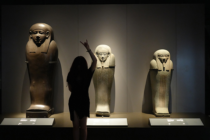 goth egypt sarcophagus haunted spooky gothic cairo giza egyptian