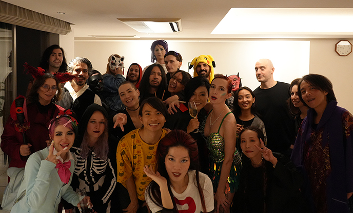 tokyo japan halloween parties partiers costumes